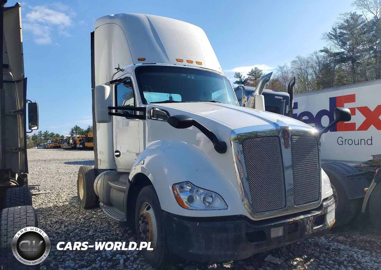 2016 Kenworth T680 Semi Truck