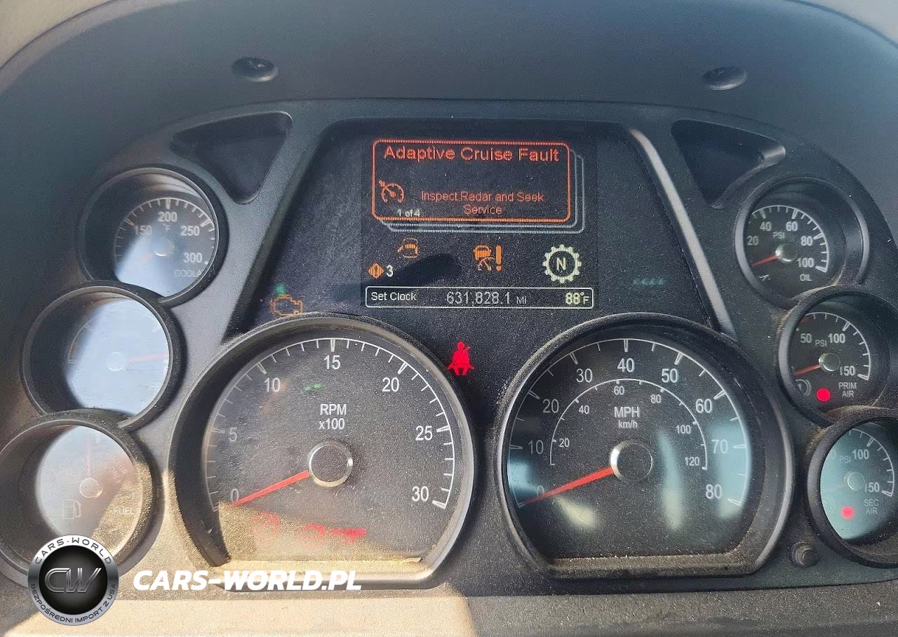 2018 Peterbilt 579 Semi Truck VIN:1XPBA48X0JD477356 - 8