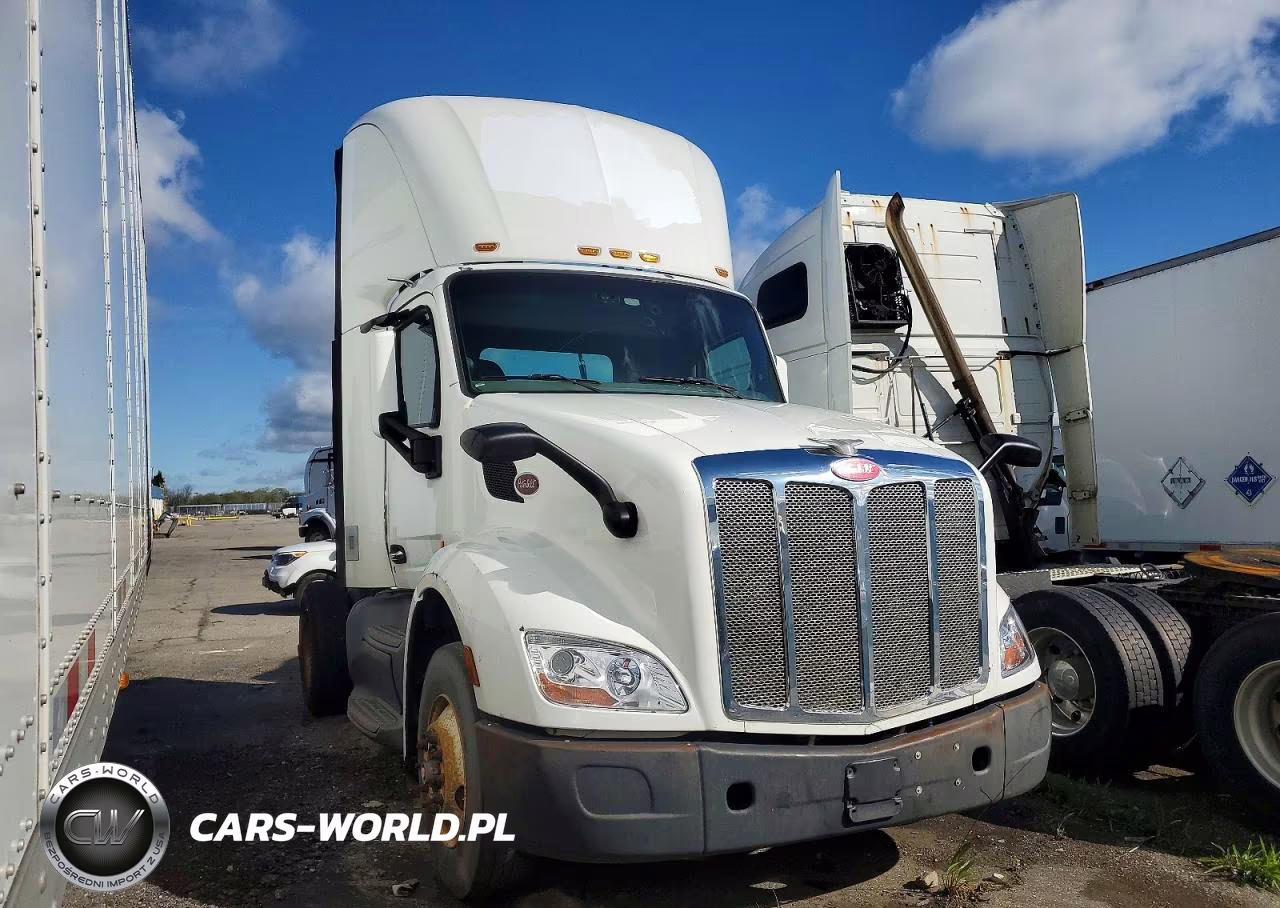 2016 Peterbilt 579 Semi Truck