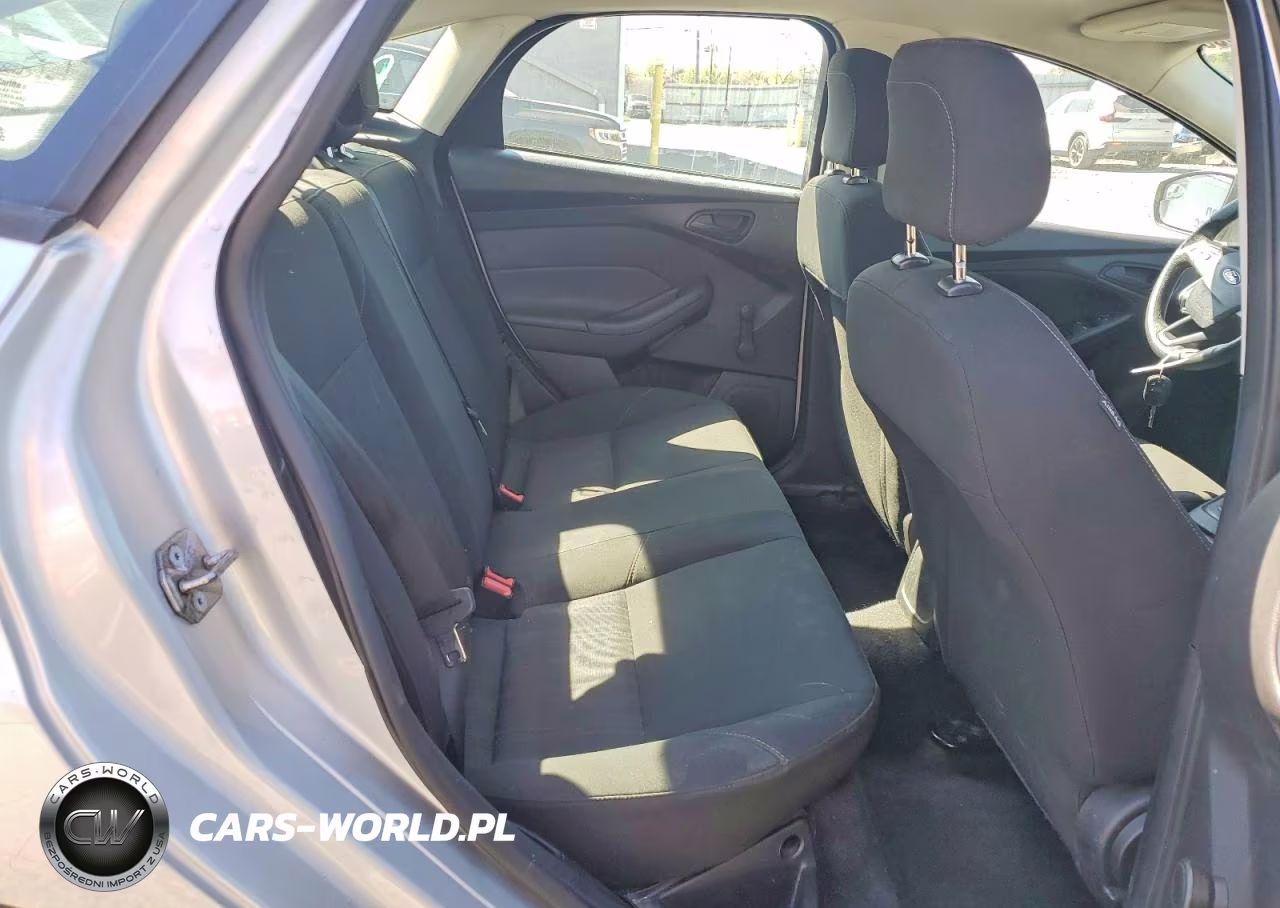 2015 Ford Focus S VIN:1FADP3E22FL286309 - 10
