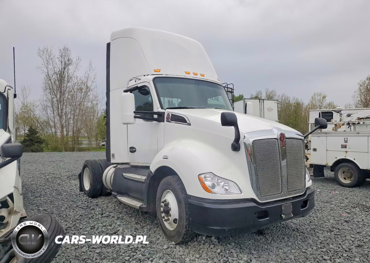 2016 Kenworth T680 Semi Truck