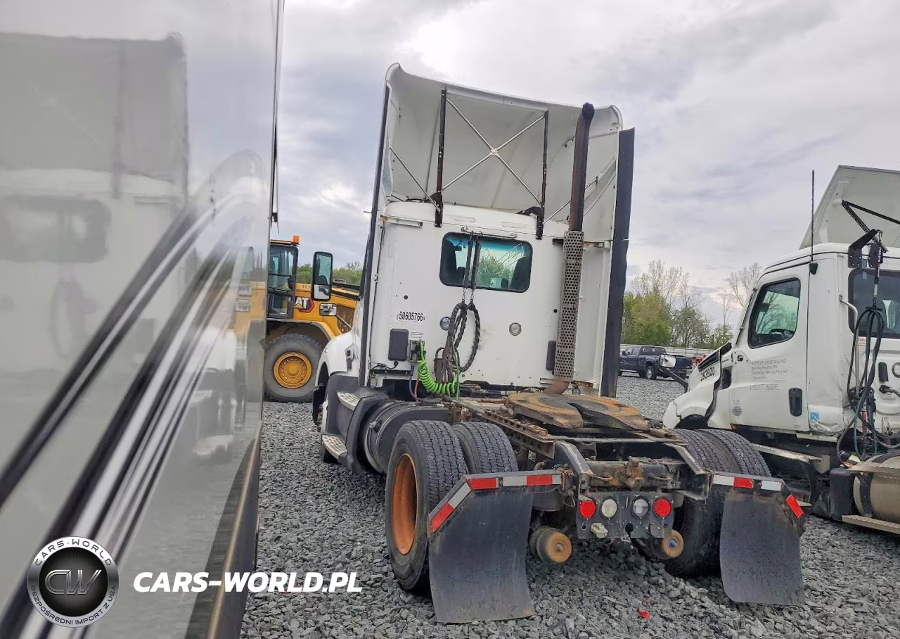 2016 Kenworth T680 Semi Truck VIN:1XKYA48X6GJ496424 - 3
