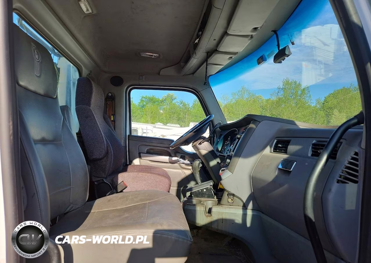 2016 Kenworth T680 Semi Truck VIN:1XKYA48X6GJ496424 - 5