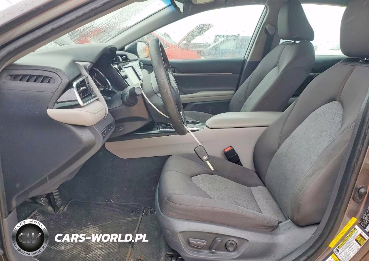 2018 Toyota Camry Le VIN:4T1B11HK6JU673625 - 7