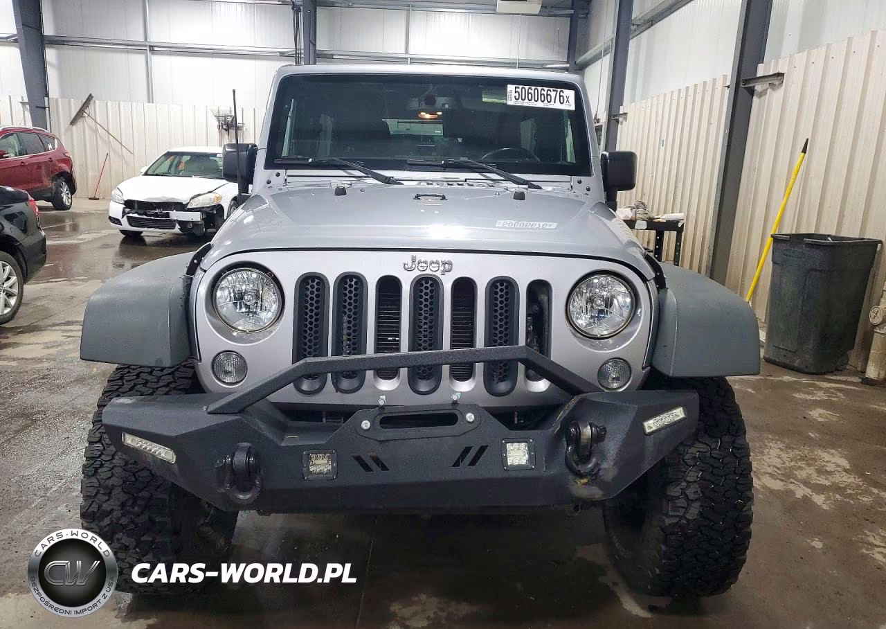 2015 Jeep Wrangler Unlimited Sport VIN:1C4HJWDG9FL664900 - 5