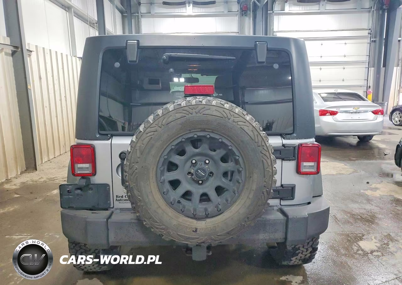 2015 Jeep Wrangler Unlimited Sport VIN:1C4HJWDG9FL664900 - 6