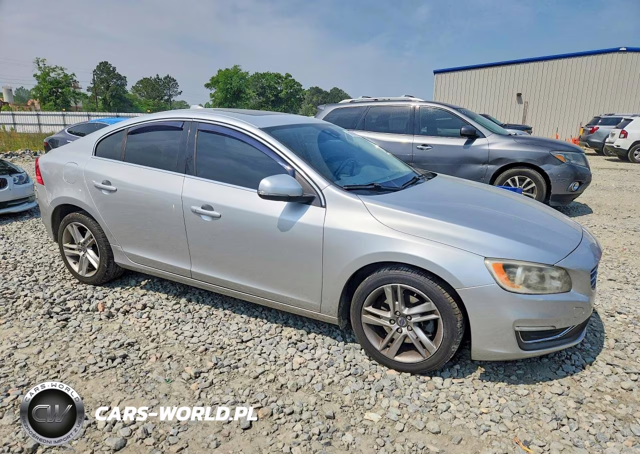 2015 Volvo S60 Premier VIN:YV140MFKXF1347155 - 4