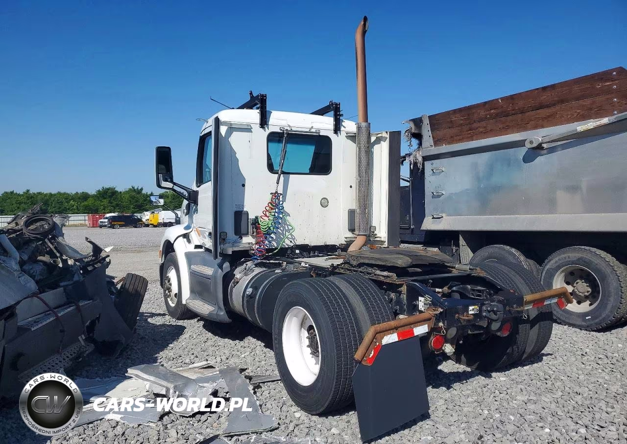 2016 Peterbilt 579 Semi Truck VIN:1XPBA48X3GD339884 - 3