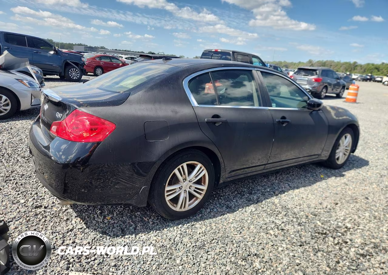 2015 Infiniti Q40 Base VIN:JN1CV6AR1FM651432 - 3