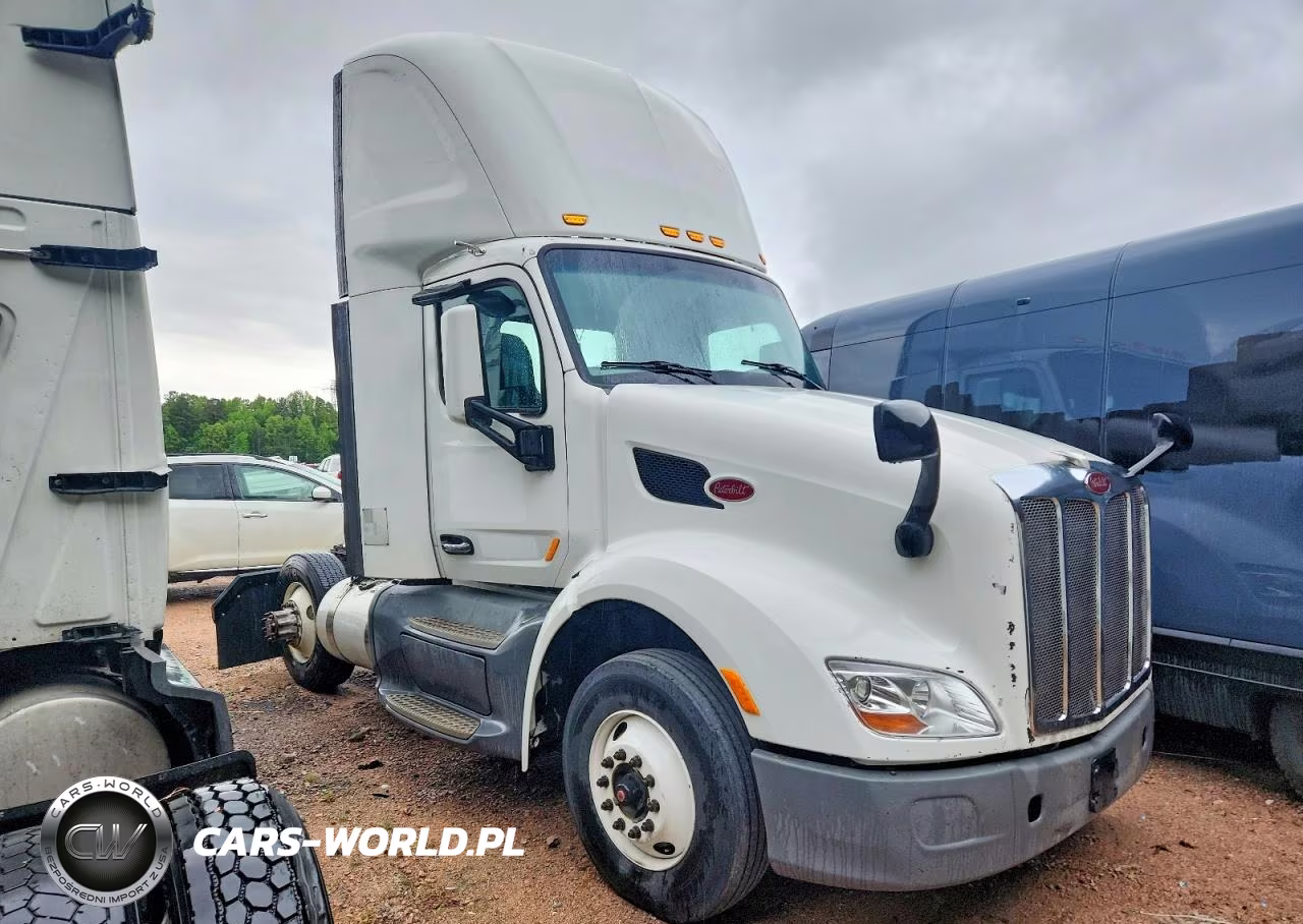 2016 Peterbilt 579 Semi Truck