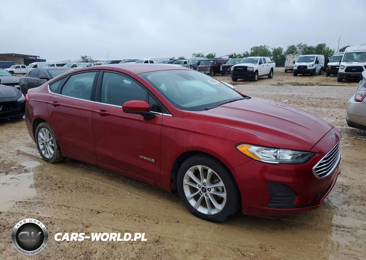 2019 Ford Fusion Se VIN:3FA6P0LU1KR256564 - 4