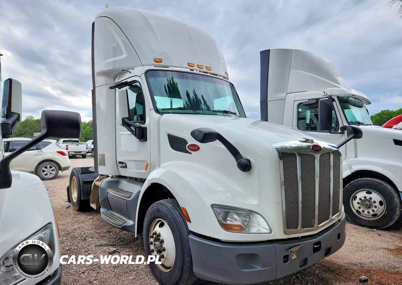 2018 Peterbilt 579 Semi Truck