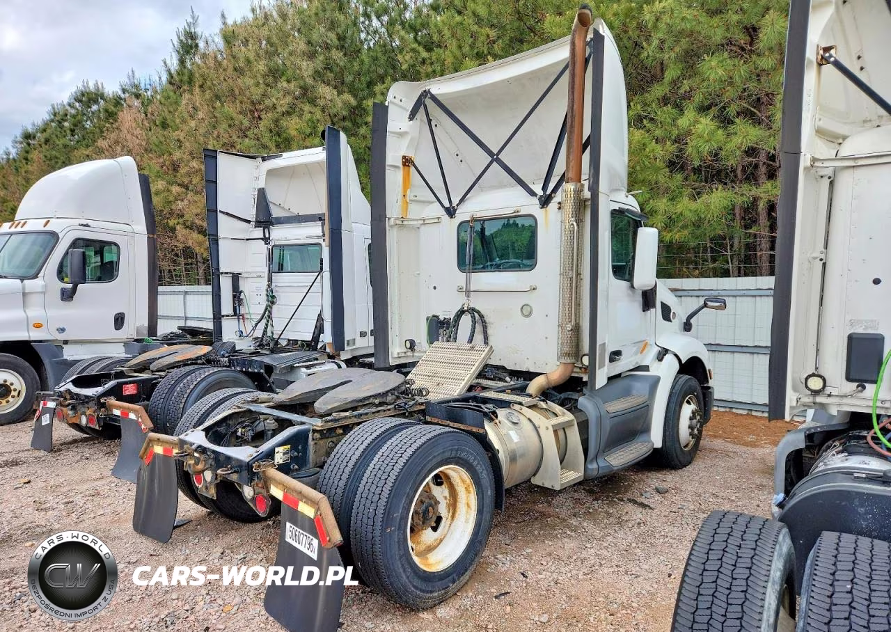 2018 Peterbilt 579 Semi Truck VIN:1XPBA48X1JD477673 - 4