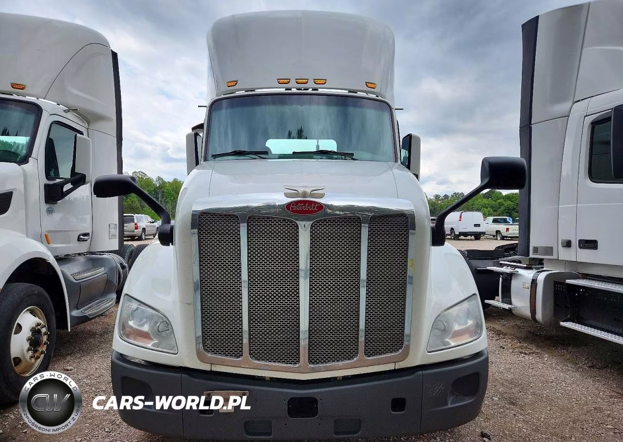 2018 Peterbilt 579 Semi Truck VIN:1XPBA48X1JD477673 - 9