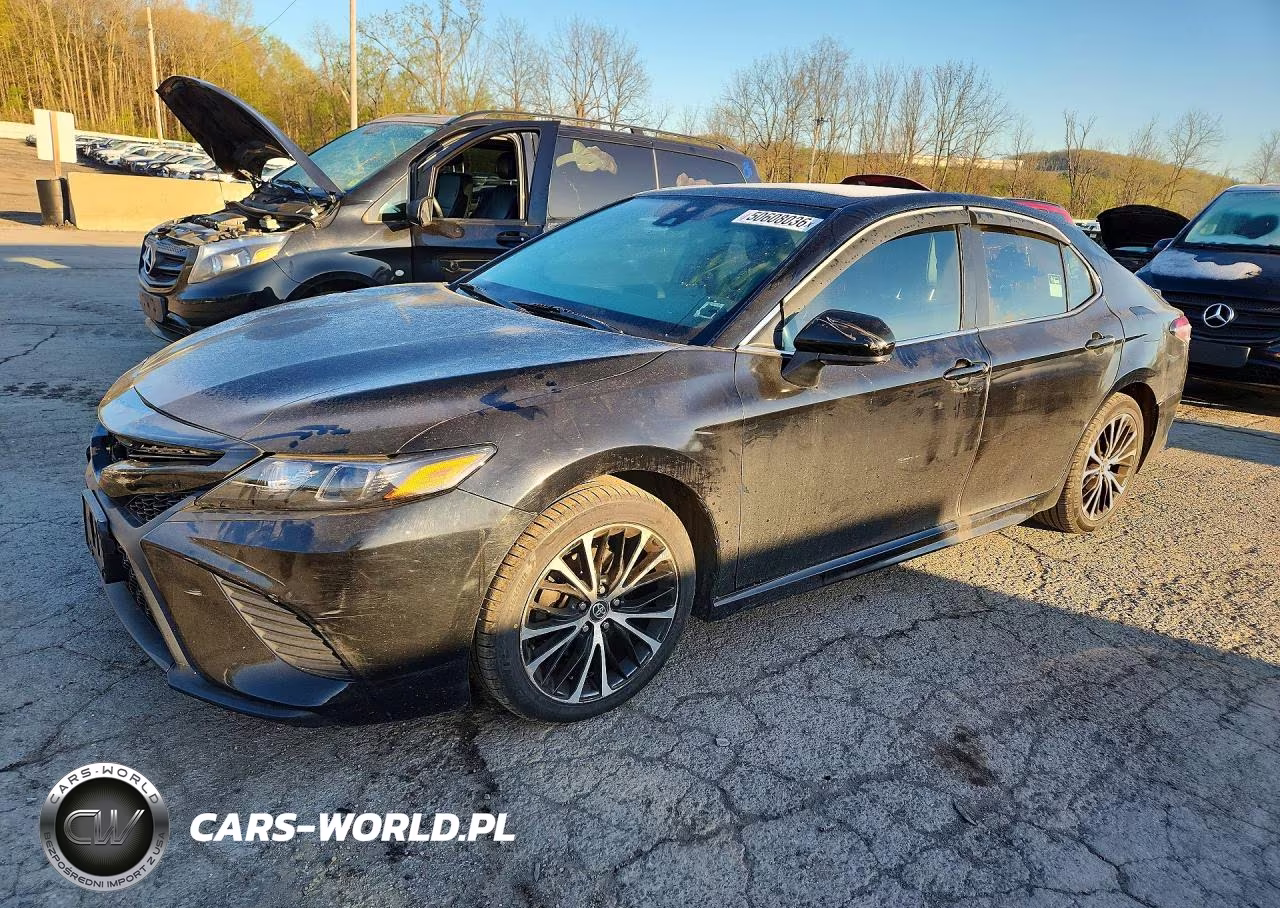2020 Toyota Camry Se