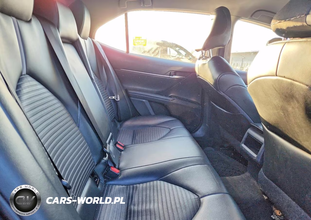 2020 Toyota Camry Se VIN:4T1G11AK7LU354432 - 10