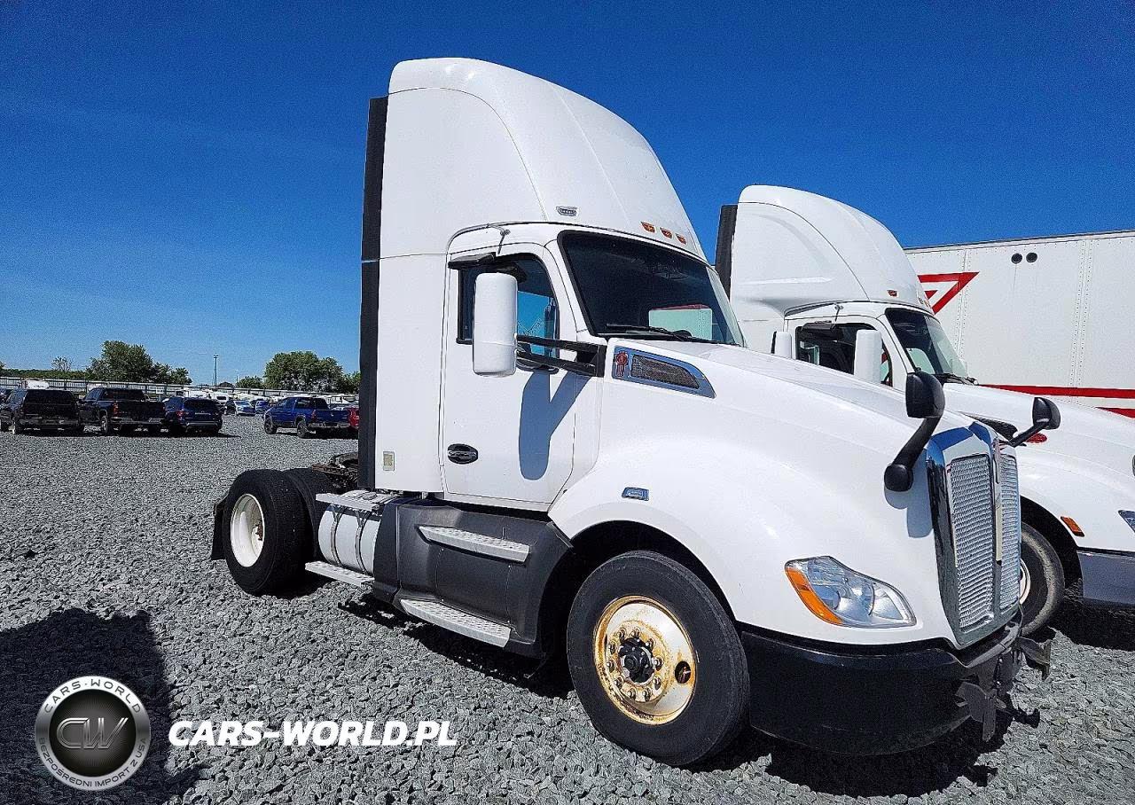 2017 Kenworth T680 Semi Truck