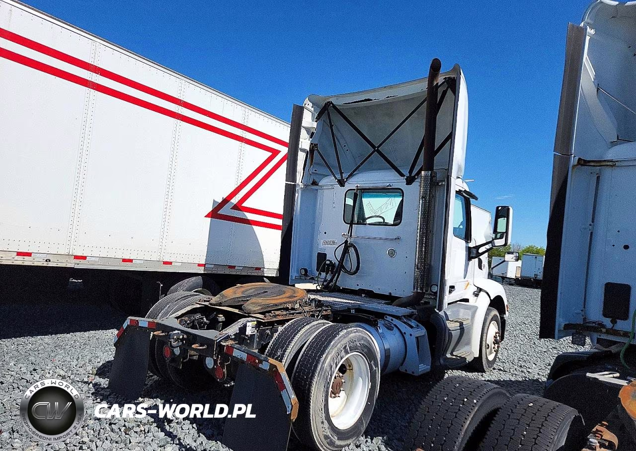 2017 Peterbilt 579 Semi Truck VIN:1XPBA48X8HD428982 - 4