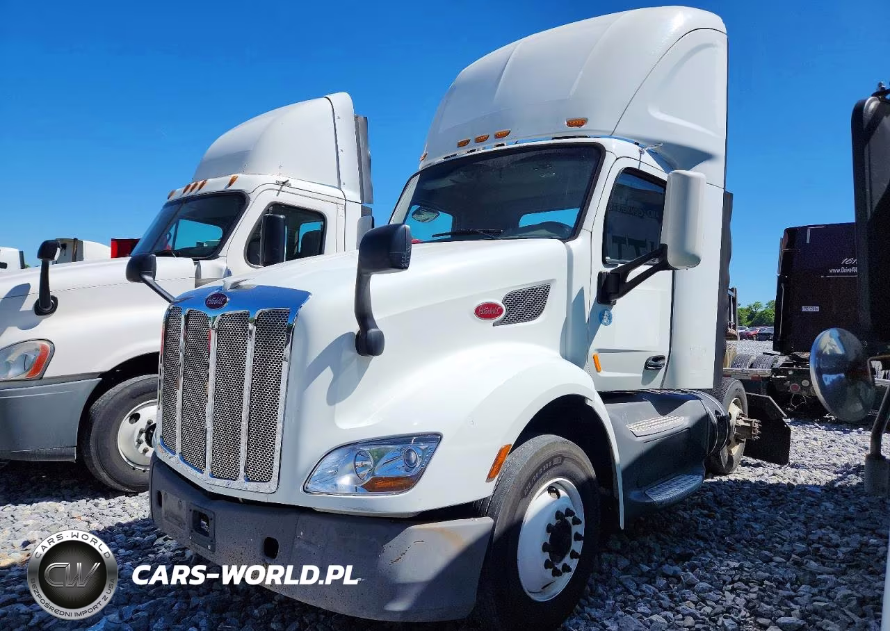 2018 Peterbilt 579 Semi Truck VIN:1XPBA48X4JD446384 - 2