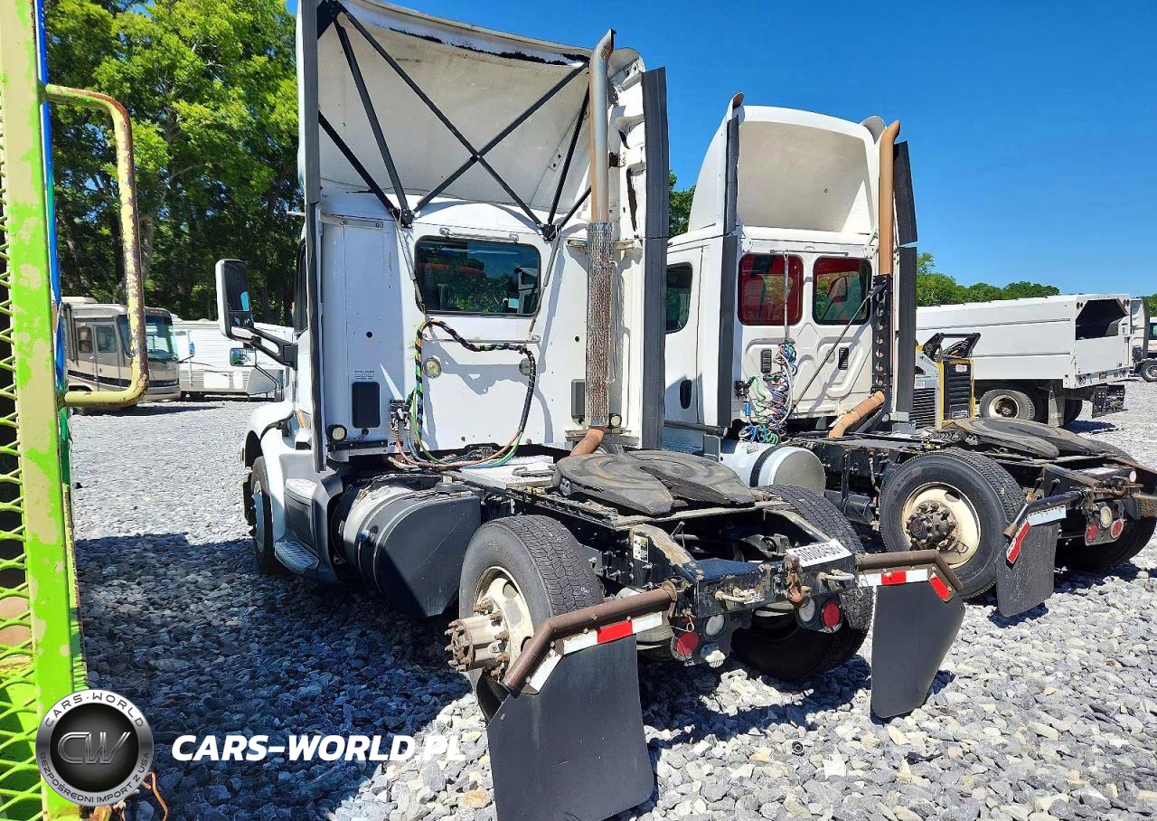 2018 Peterbilt 579 Semi Truck VIN:1XPBA48X4JD446384 - 3