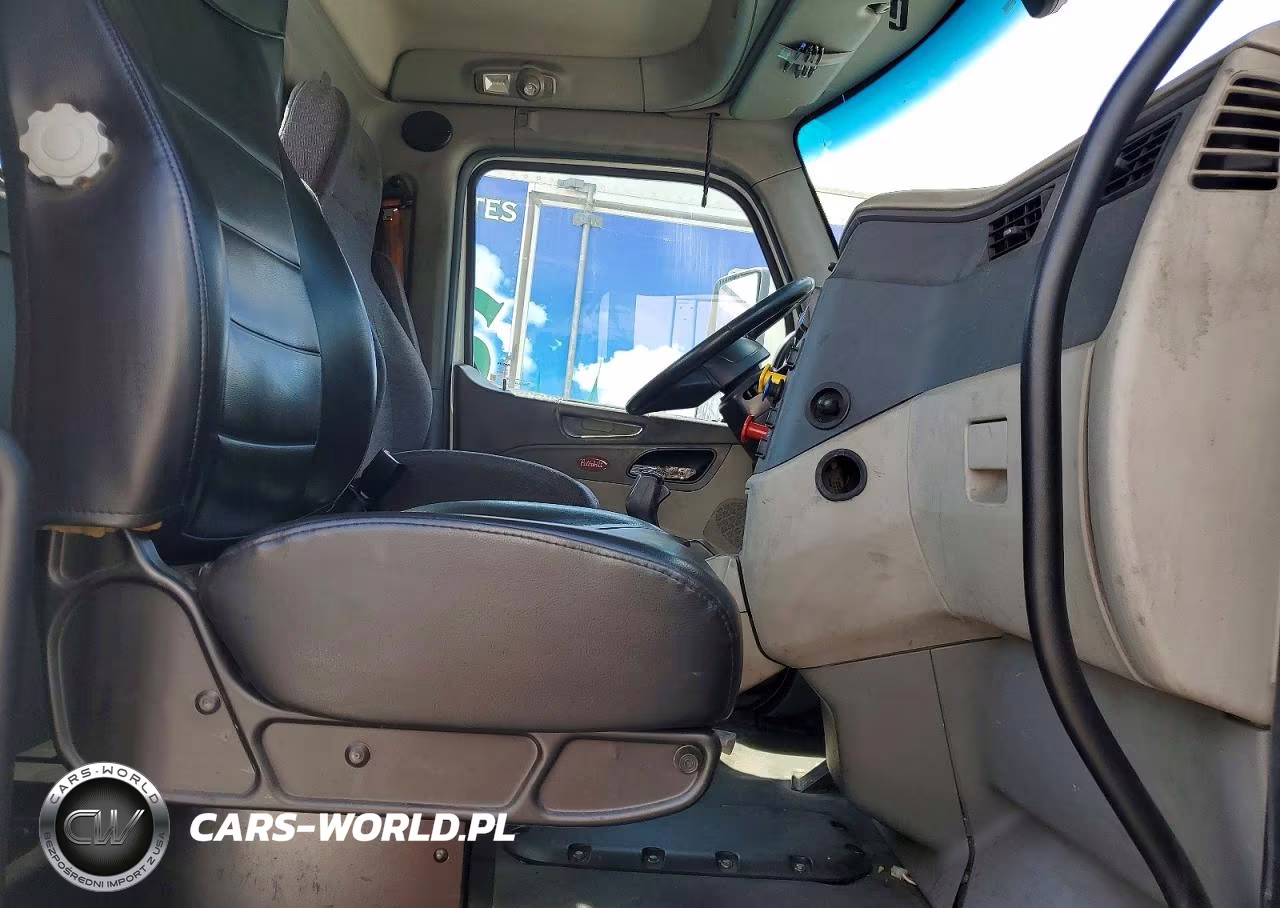 2018 Peterbilt 579 Semi Truck VIN:1XPBA48X4JD446384 - 5