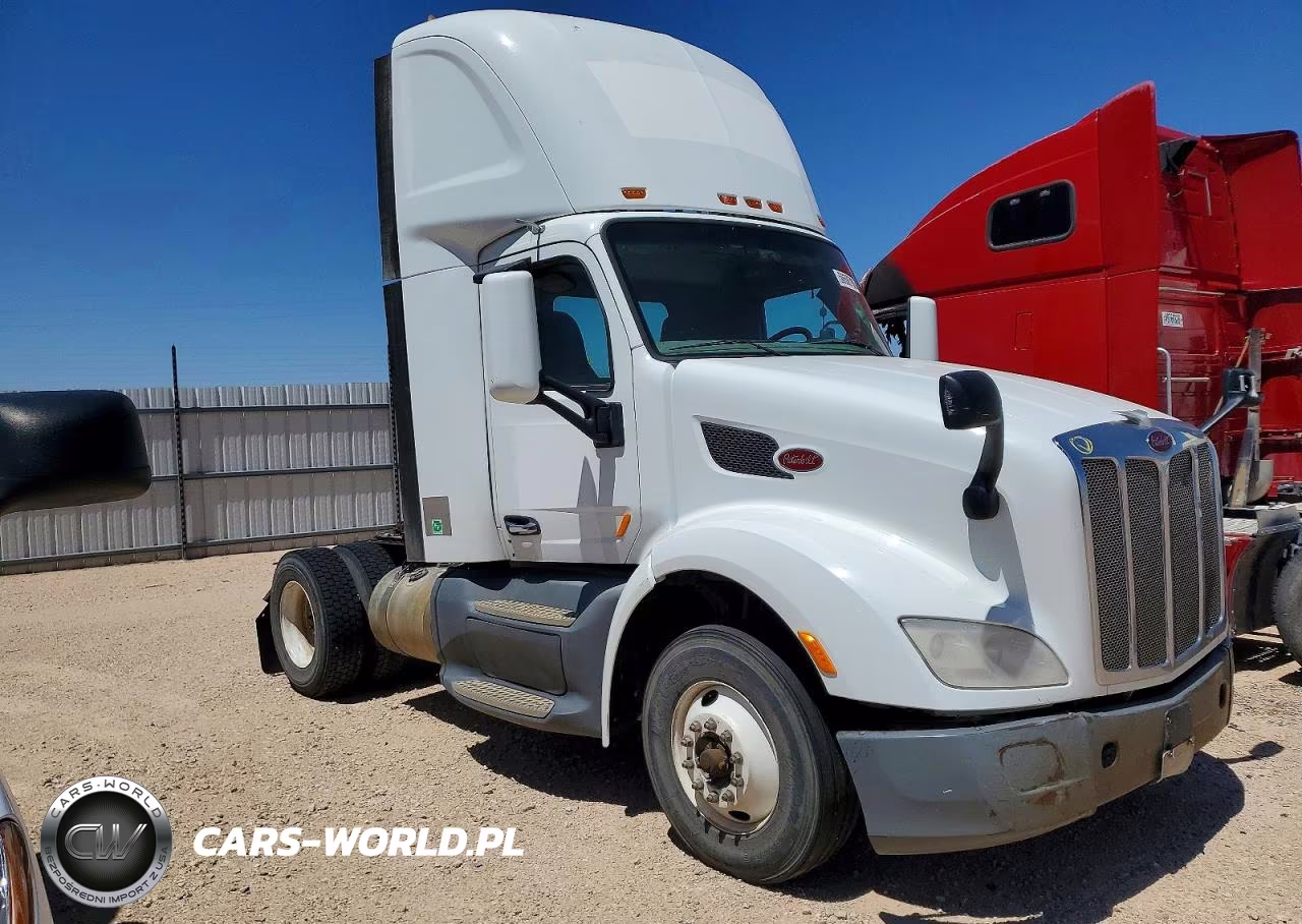 2016 Peterbilt 579 Semi Truck