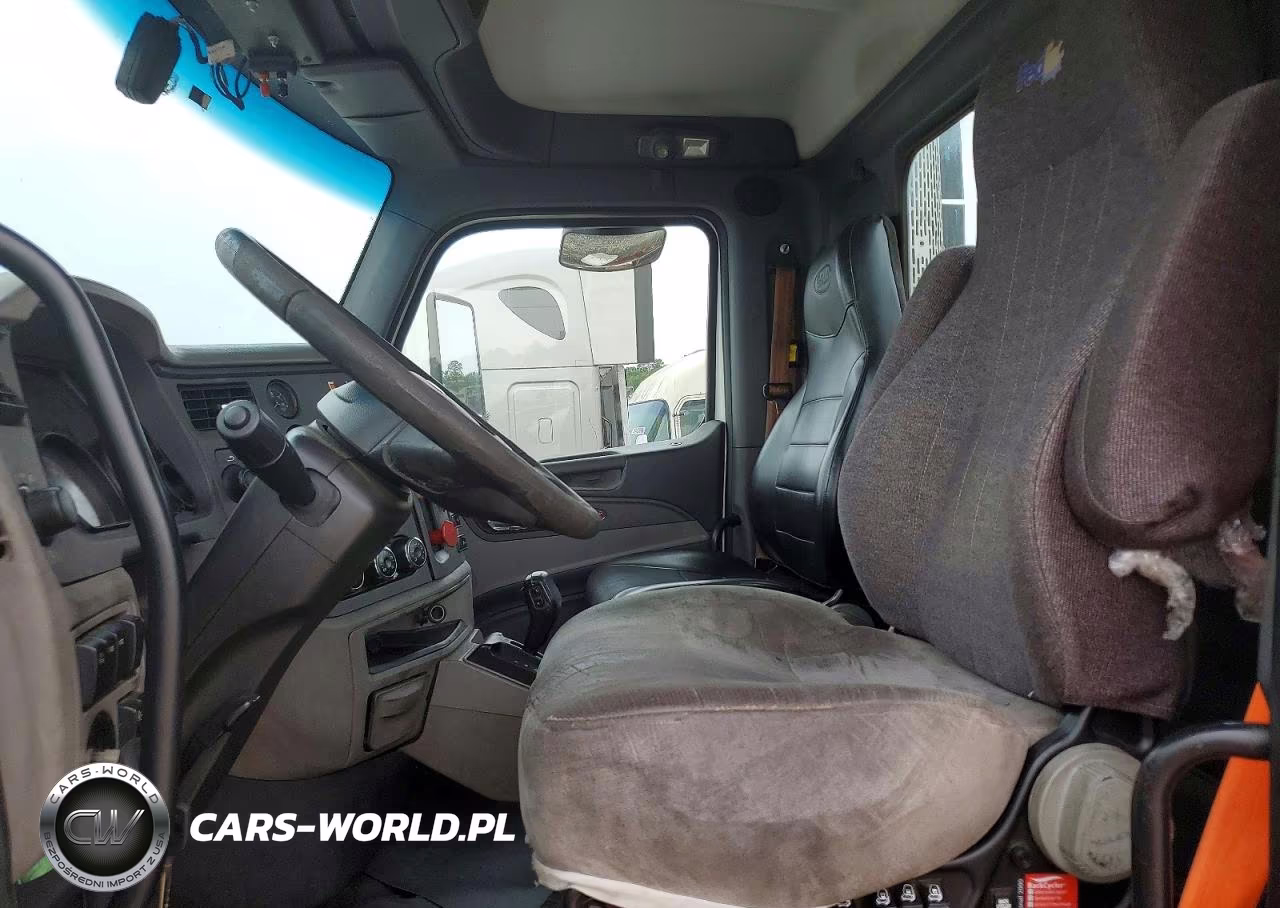 2017 Peterbilt 579 Semi Truck VIN:1XPBA48X7HD428911 - 5