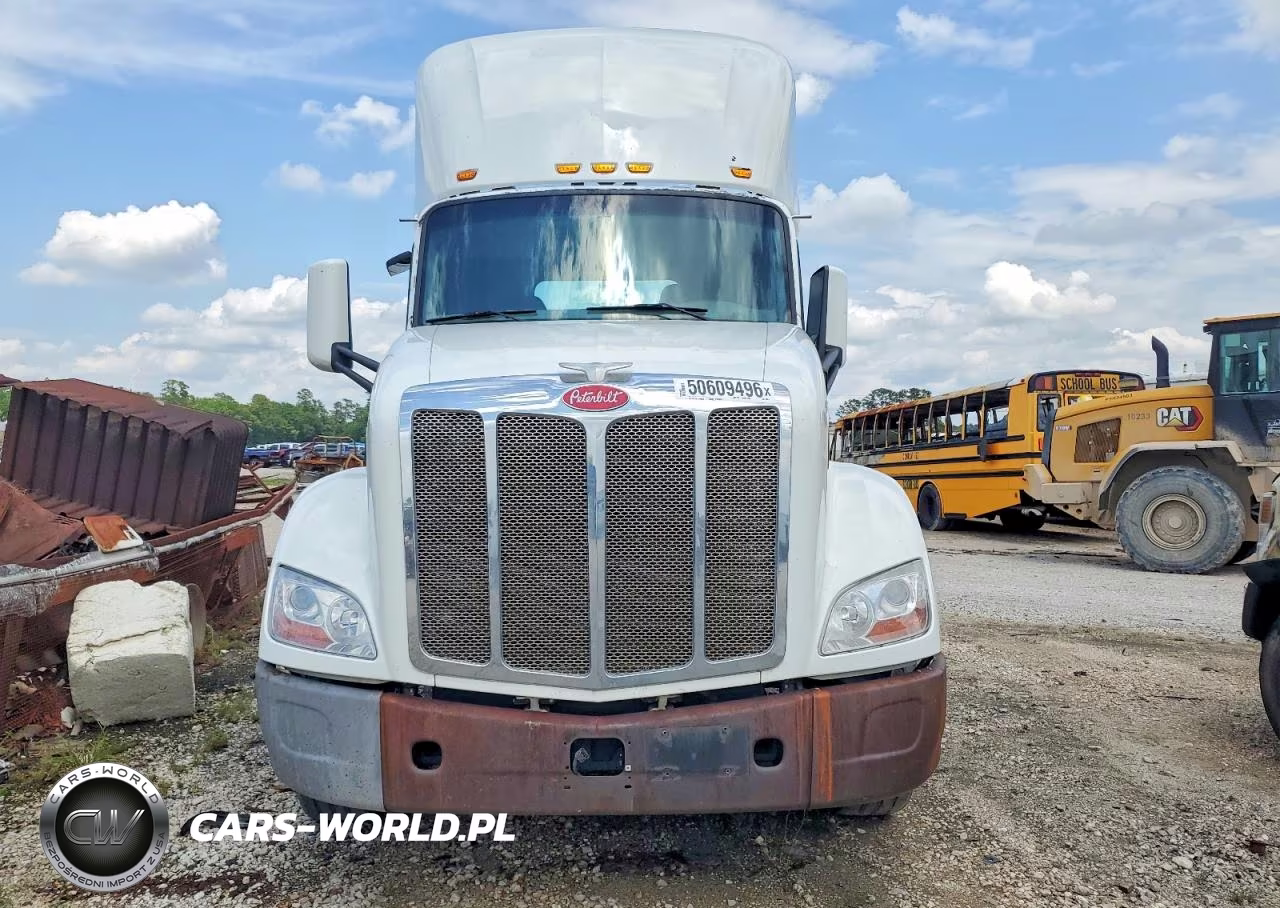 2017 Peterbilt 579 Semi Truck VIN:1XPBA48X7HD428911 - 9