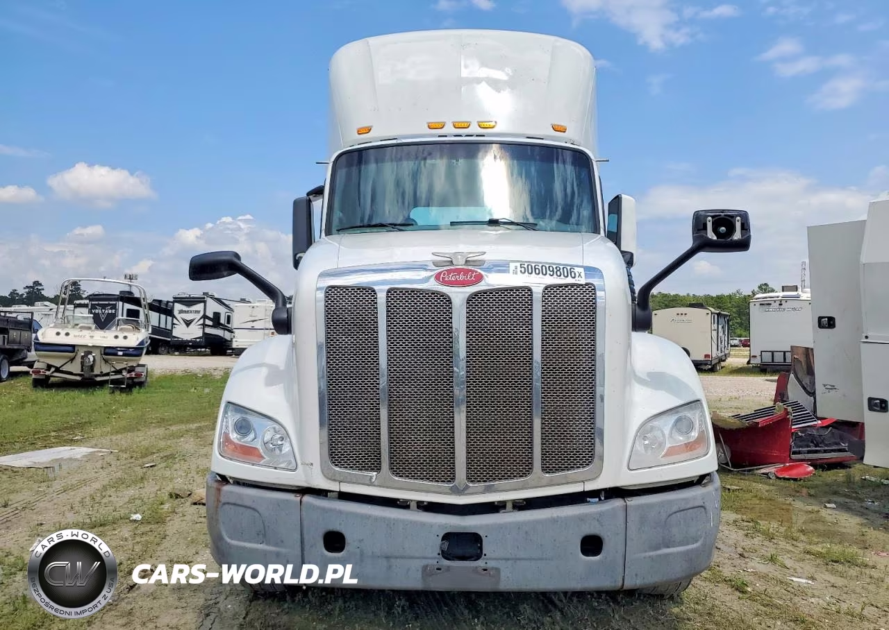 2017 Peterbilt 579 Semi Truck VIN:1XPBA48X6HD428995 - 9