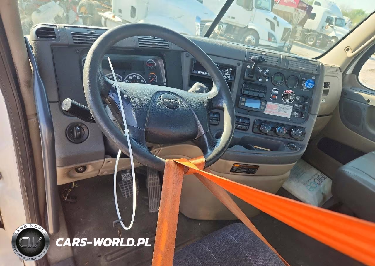 2016 Freightliner Cascadia 125 Semi Truck VIN:1FUBGEDV1GLHC5761 - 9
