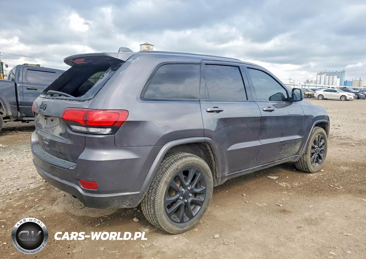 2019 Jeep Grand Cherokee Laredo VIN:1C4RJFAG0KC587840 - 3