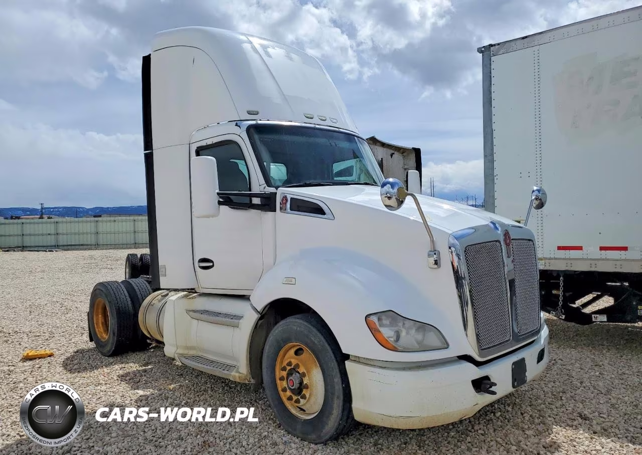 2014 Kenworth T680 Semi Truck