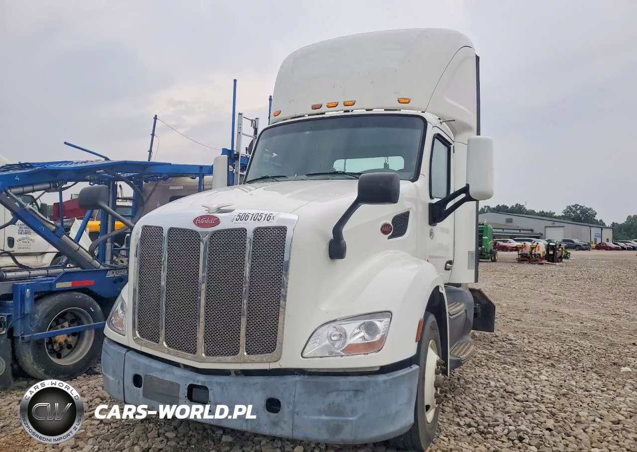 2017 Peterbilt 579 Semi Truck VIN:1XPBA48X1HD428886 - 2