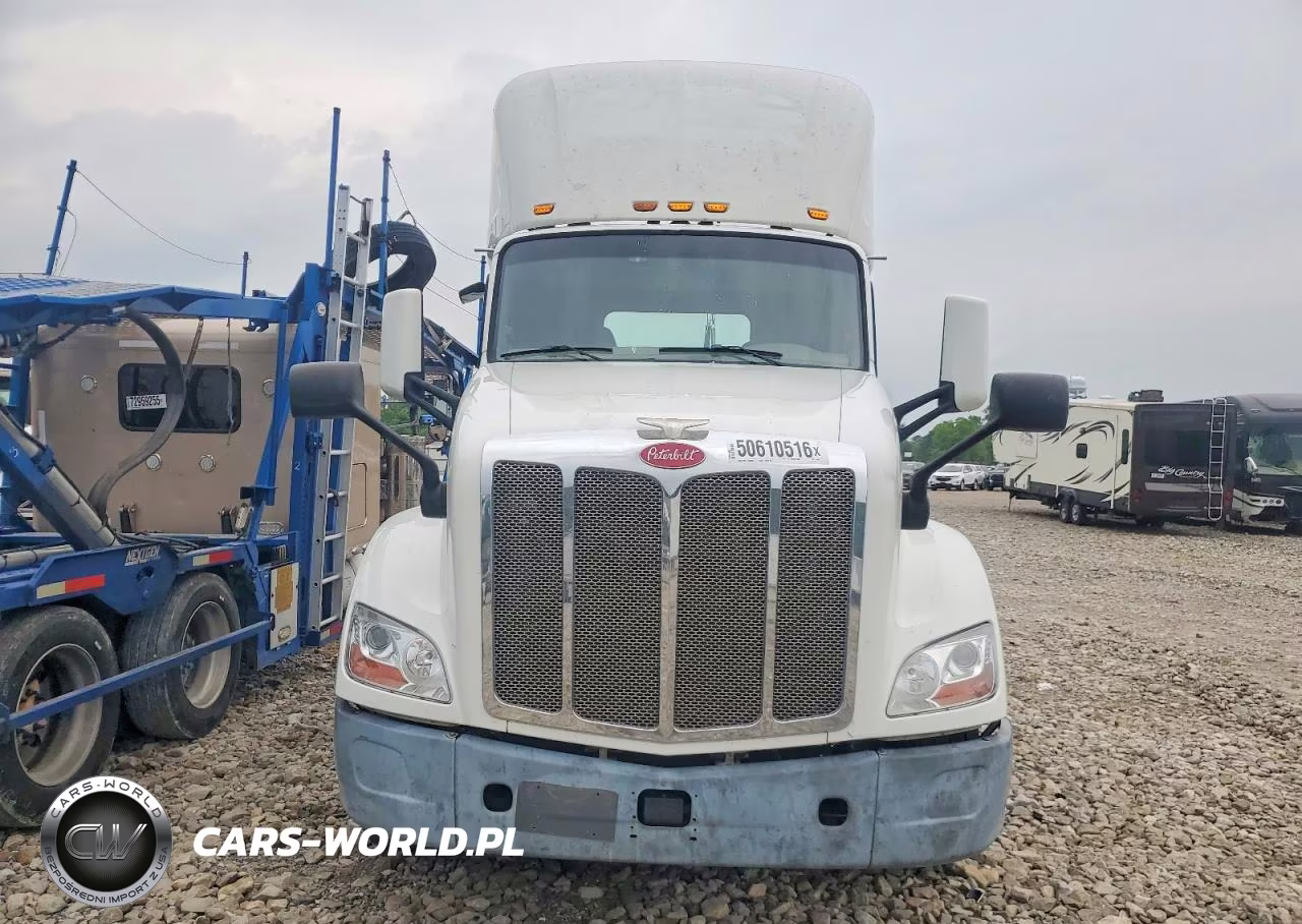2017 Peterbilt 579 Semi Truck VIN:1XPBA48X1HD428886 - 5