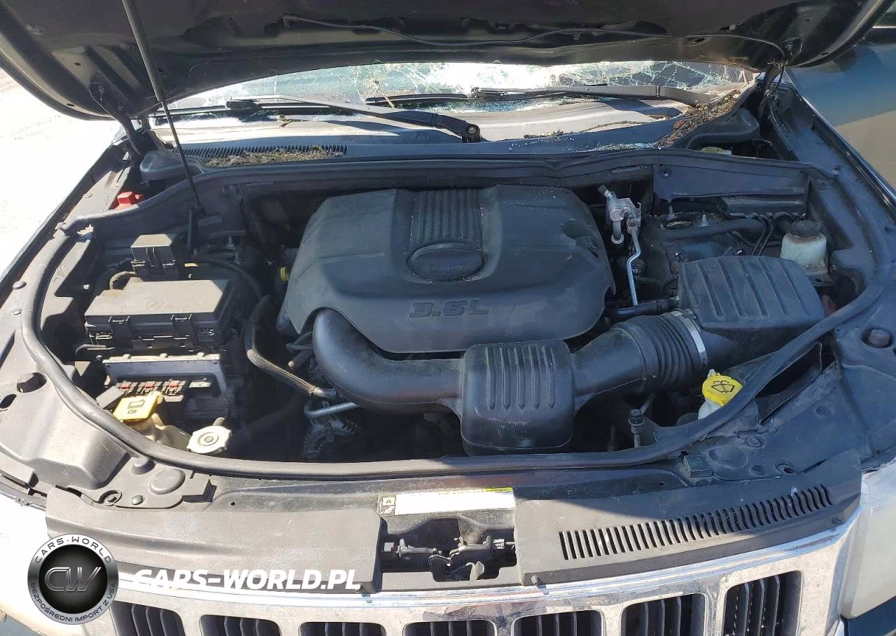 2011 Jeep Grand Cherokee Laredo VIN:1J4RR4GG7BC576655 - 12