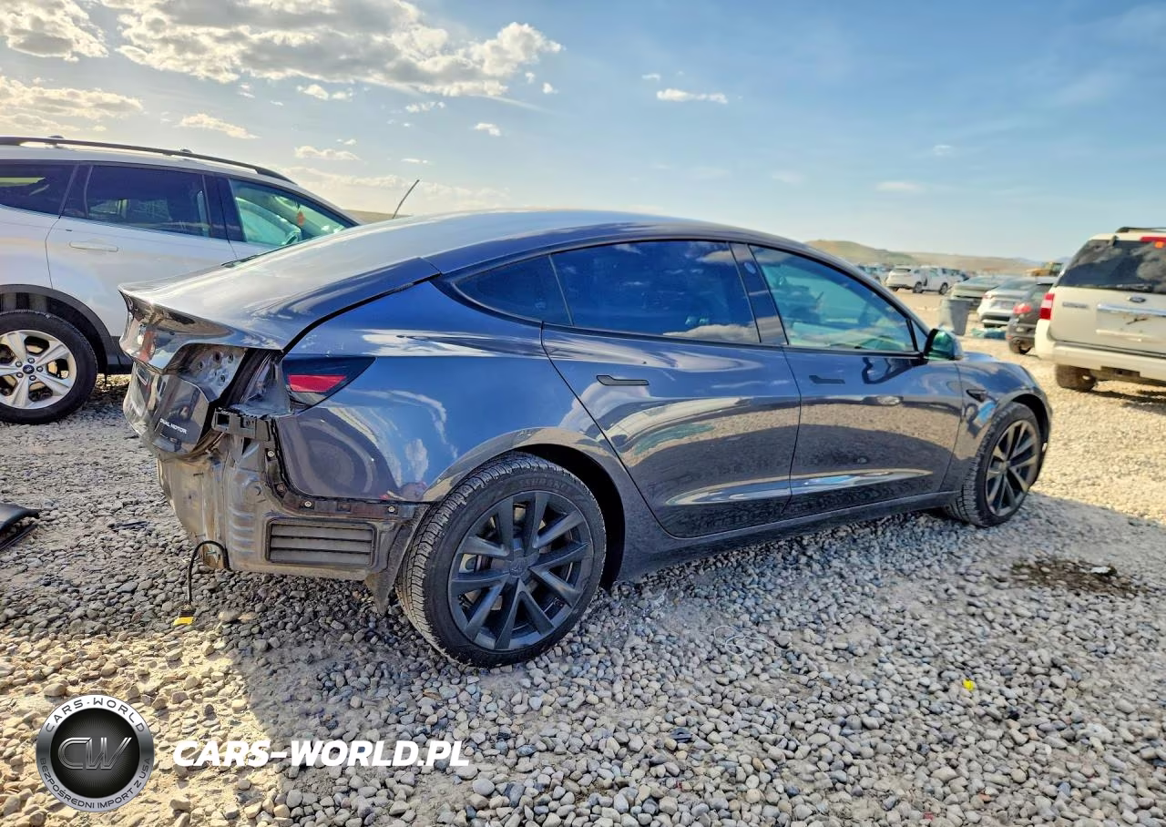 2022 Tesla Model 3 VIN:5YJ3E1EB6NF186425 - 3