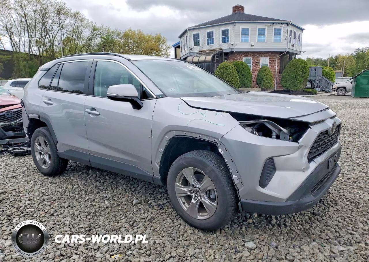 2024 Toyota Rav4 Xle VIN:2T3P1RFV3RW429385 - 4