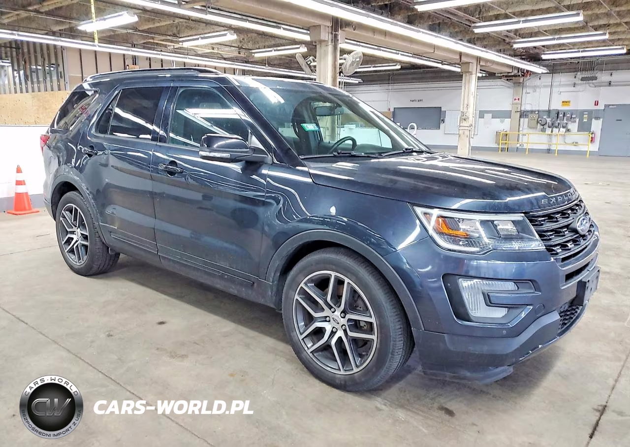 2017 Ford Explorer Sport VIN:1FM5K8GTXHGA14999 - 4