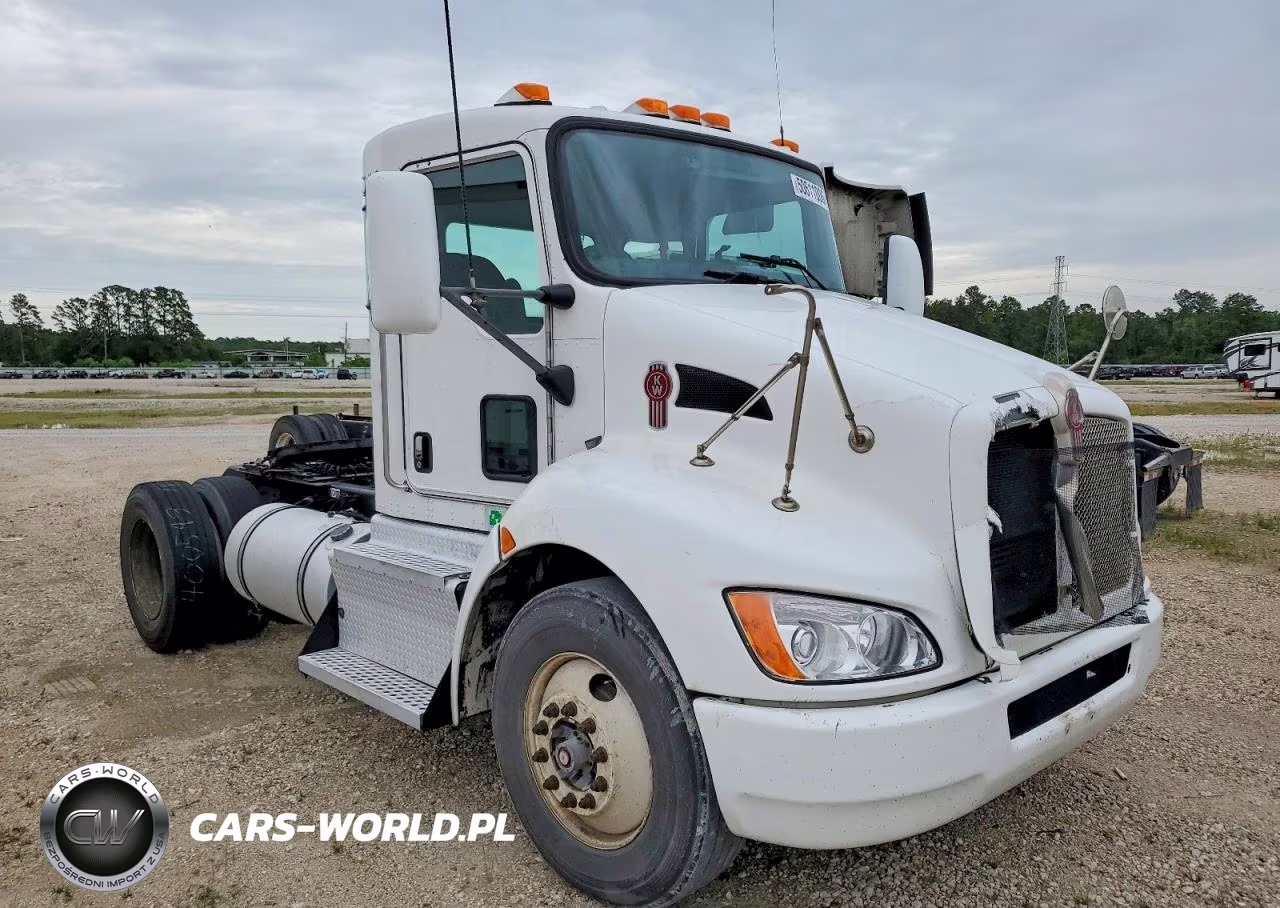 2015 Kenworth T370 Semi Truck