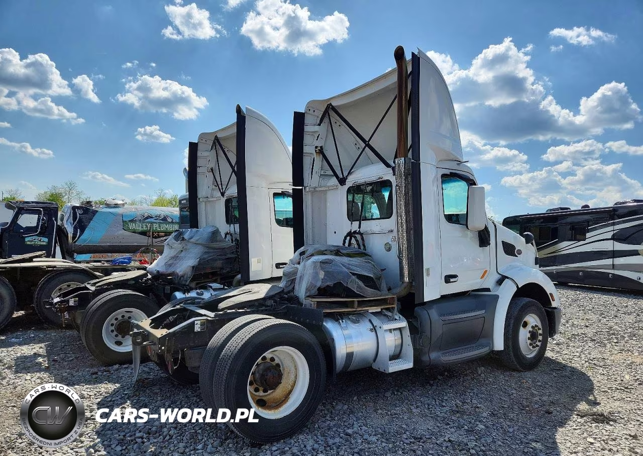 2021 Peterbilt 579 - Semi Truck VIN:1XPBA48X5MD703329 - 4
