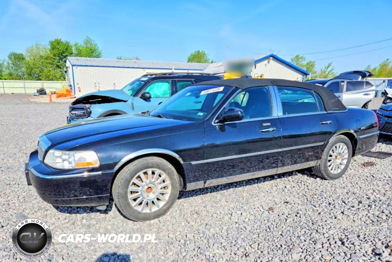 2003 Lincoln Town Car Executive