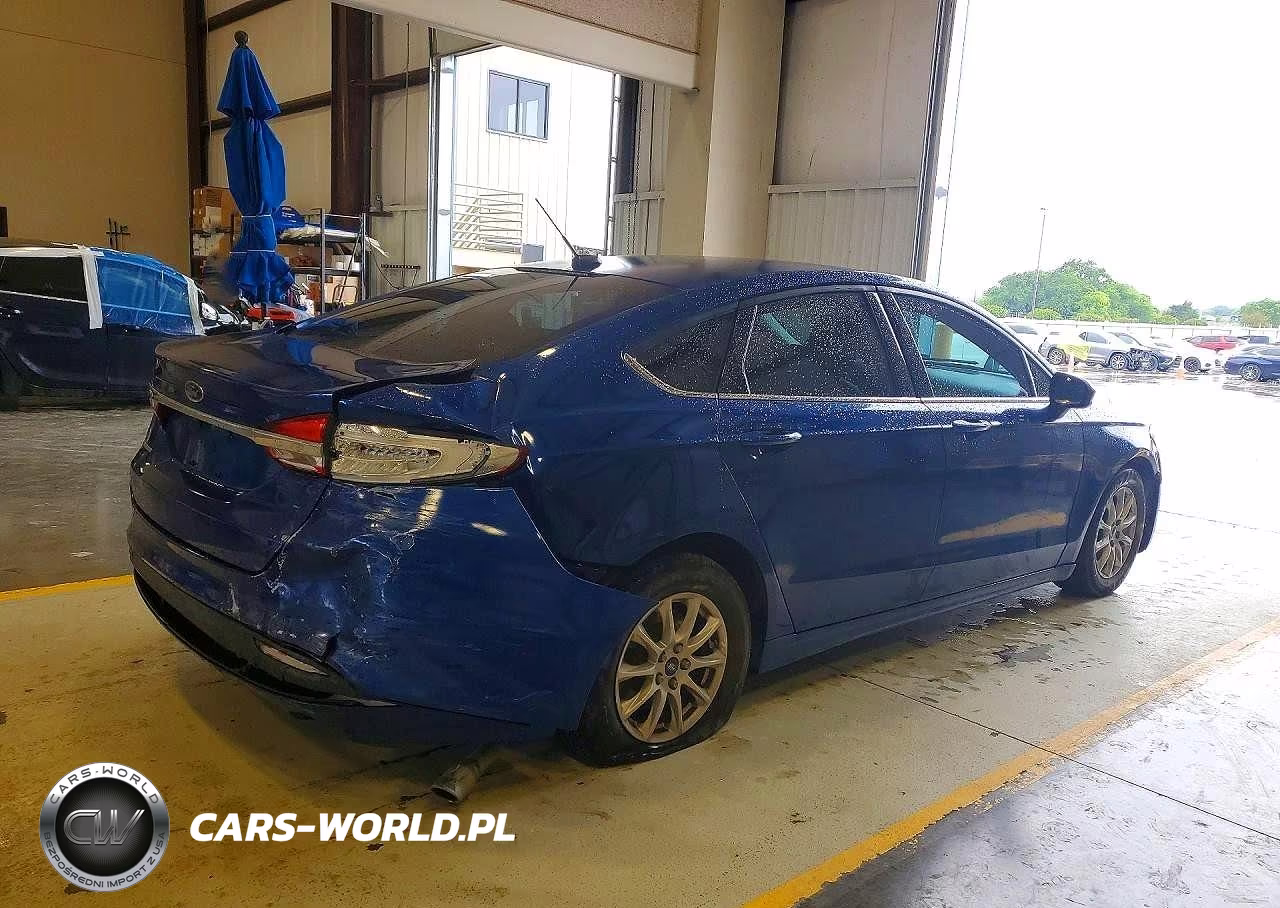 2017 Ford Fusion S VIN:3FA6P0G70HR140835 - 3