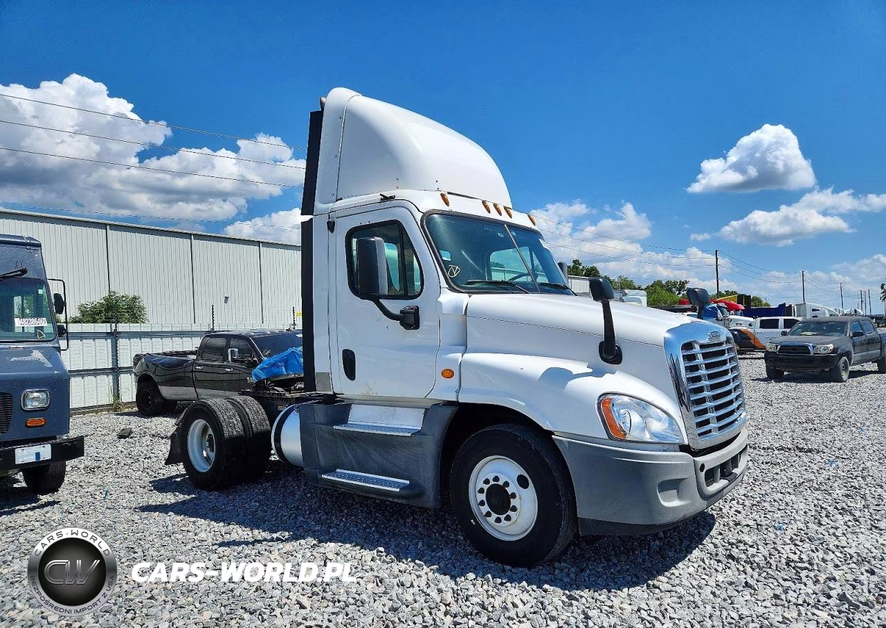 2016 Freightliner Cascadia 125 Semi Truck