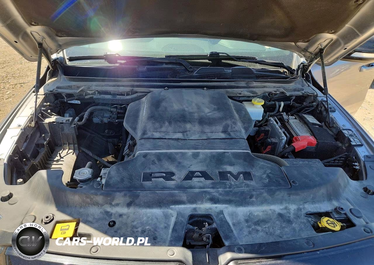 2022 Ram 1500 Laramie VIN:1C6SRFJT0NN102278 - 11