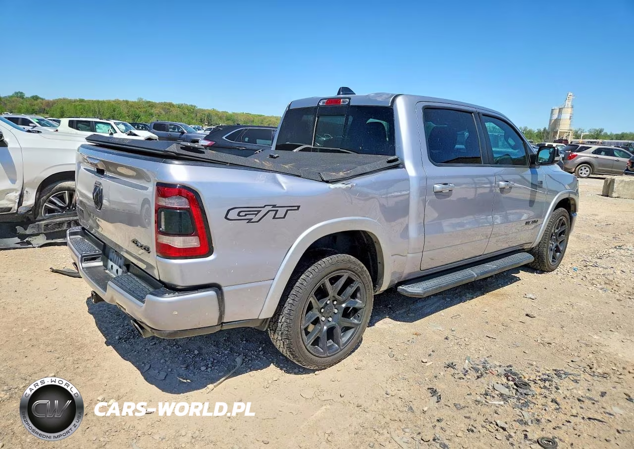 2022 Ram 1500 Laramie VIN:1C6SRFJT0NN102278 - 3