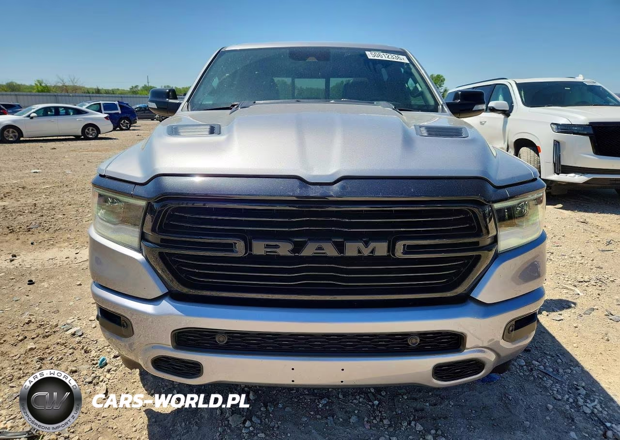 2022 Ram 1500 Laramie VIN:1C6SRFJT0NN102278 - 5