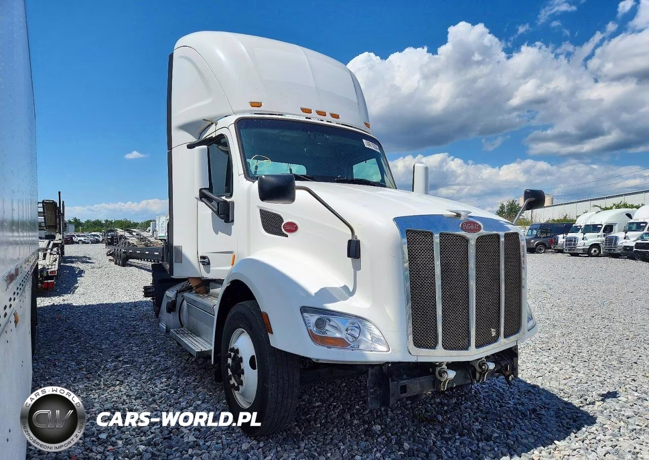 2020 Peterbilt 579 Semi Truck