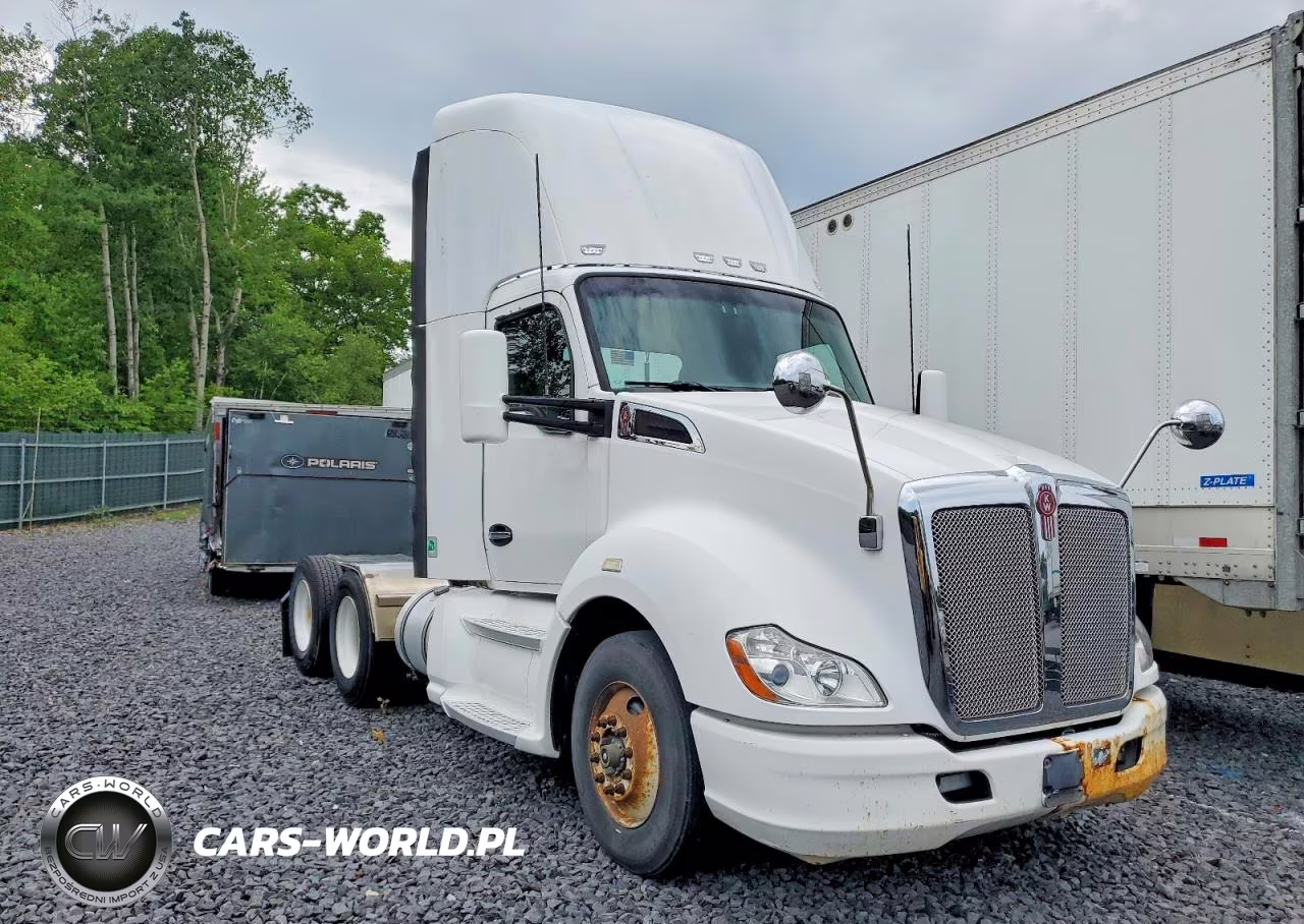 2014 Kenworth T680 Semi Truck