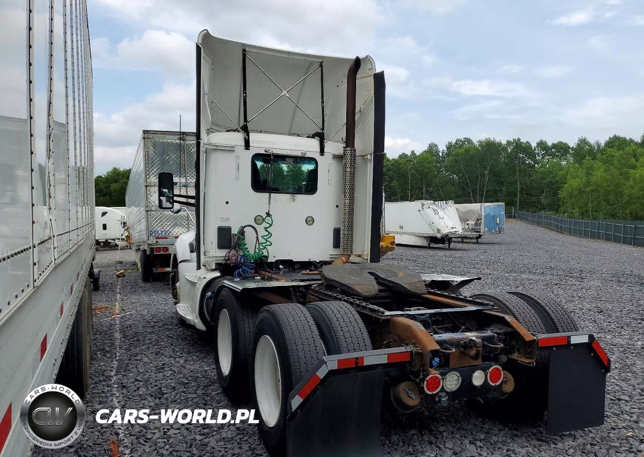 2014 Kenworth T680 Semi Truck VIN:1XKYD49X4EJ412863 - 3
