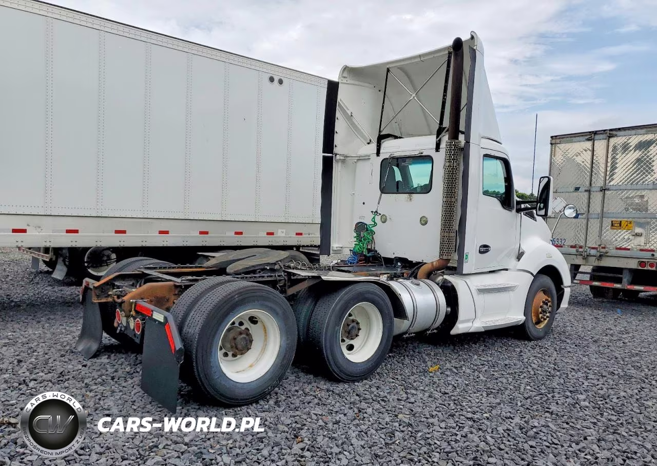 2014 Kenworth T680 Semi Truck VIN:1XKYD49X4EJ412863 - 4